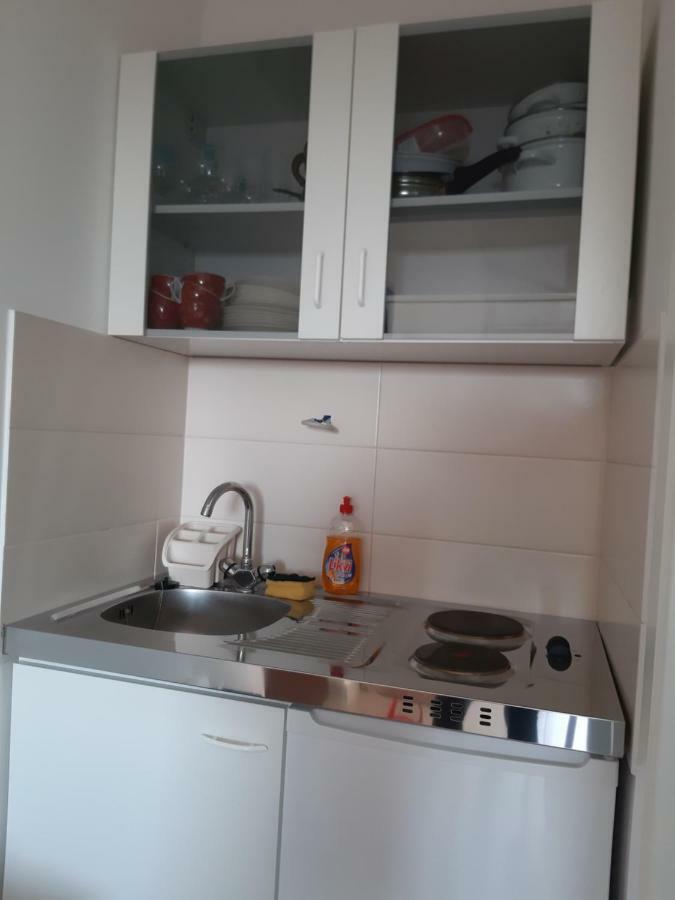 奈维斯Studio Apartman Lady公寓 外观 照片